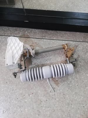 IEC standard high voltage 11kv Porcelain Drop Out Fuse with arc-extinquishing chamber